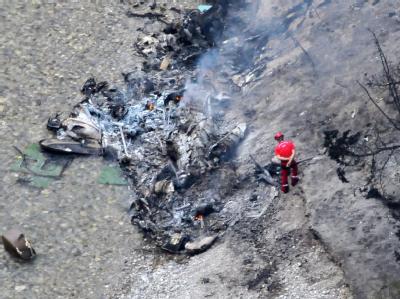 Bei einem Testflug stürzt ein Hubschrauber in Frankreich in einen Canyon. Sechs Menschen sterben. Foto: Duclet Stephane France Helikopterabsturz