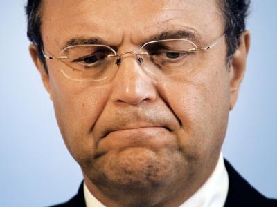 Bundesinnenminister Hans-Peter Friedrich (CSU) sieht sich wegen der Neubesetzung an der Spitze der Bundespolizei immer schärferer Kritik ausgesetzt. Foto: Bernd Wüstneck Bundesinnenminister Friedrich