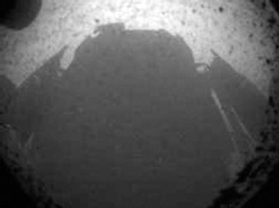 Die erste Aufnahme des Mars-Rovers Erstes Bild des Mars-Rovers 'Curiosity'
