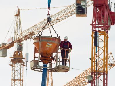 Nach dem unerwartet guten Jahresauftakt hat die deutsche Wirtschaft im zweiten Quartal etwas an Schwung verloren haben. Foto: Boris Roessler BIP-Zahlen
