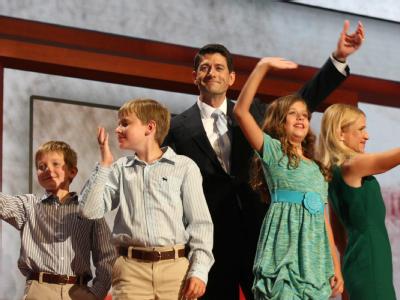 Der Kandidat der Republikaner für das Amt des Vizepräsidenten, Paul Ryan, versprach, in den nächsten vier Jahren zwölf Millionen Jobs zu schaffen. Foto: Jim Lo Scalzo Familie Ryan