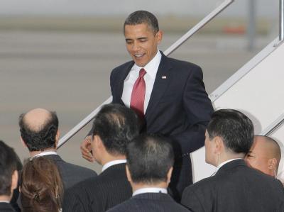 US-Präsident Obama bei seiner Ankunft in Japan. Obama-Ankunft in Tokio