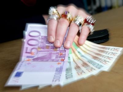 Wer viel hat, soll viel geben: Die Grünen planen eine Millionärsabgabe. Millionärsabgabe