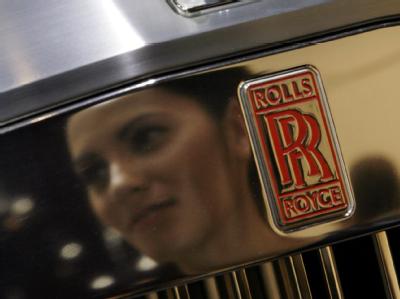 Nichts für Normalverdiener: eine blankpolierte Rolls Royce-Kühlerhaube. Rolls Royce-Kühlerhaube