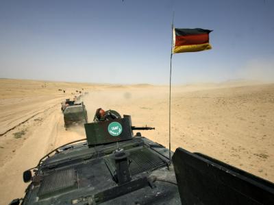 Kolonne der deutschen schnellen Eingreiftruppe bei Masar-i-Scharif (Archivfoto vom 1.7.2008). Schnelle Eingreiftruppe