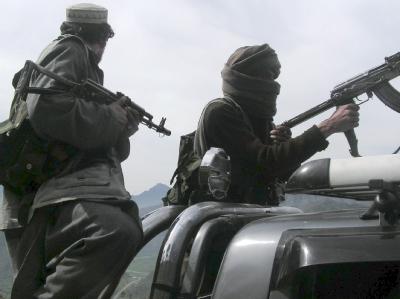 Die Taliban in Afghanistan sind nach Ansicht des Pentagon geschwächt. Doch nun kündigen sie eine Frühjahrsoffensive an. Die Nato spricht von einer Propagandaaktion, richtet sich aber zugleich auf spektakuläre Attacken ein. (Archivbild) Taliban-Kämpfer