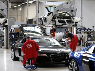 Nicht unbedingt ein Produkt für den Massenmarkt: Produktion des Audi R8 in Neckarsulm. Audi R8