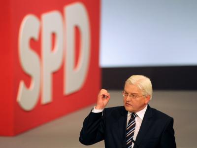Mit dem Rücken zur Wand: Der SPD-Kanzlerkandidat Frank-Walter Steinmeier. Frank-Walter Steinmeier