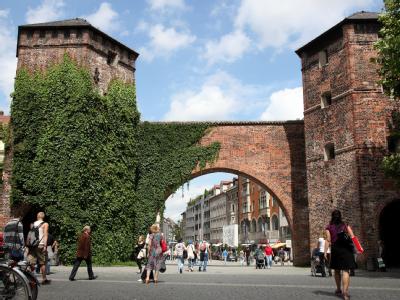 Das Sendlinger Tor in München war einer der Schauplätze der Gewaltorgie. Tatort Sendlinger Tor