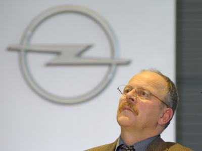 Opel-Betriebsratschef Klaus Franz wendet sich samt der Belegschaft gegen GM. Opel - Klaus Franz