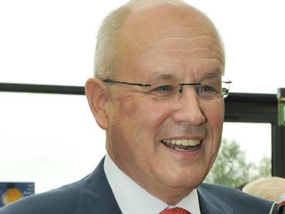 Volker Kauder wurde im Amt des Fraktionsvorsitzenden der CDU/CSU bestätigt (Archvibild). Volker Kauder