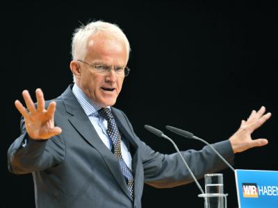 NRW-Ministerpräsident Jürgen Rüttgers (CDU) beim Wahlkampfauftakt seiner Partei in Düsseldorf. Rüttgers steht wegen abfälliger Äußerungen über Rumänen in der Kritik. Wahlkampfauftakt CDU