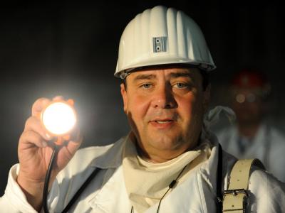 Noch-Umweltminister Sigmar Gabriel im einsturzgefährdeten Atommüllager Asse. Sigmar Gabriel