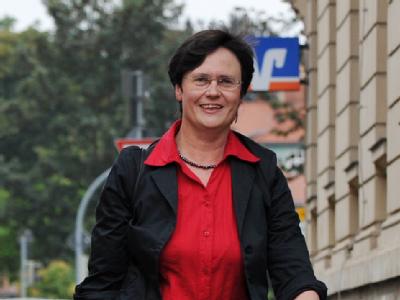 Schon ganz auf schwarz-rot eingestellt: Thüringens Sozialministerin Christine Lieberknecht (CDU) soll neue Ministerpräsidentin werden. Lieberknecht