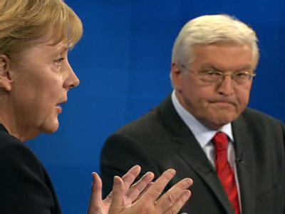 Der Screenshot zeigt Bundeskanzlerin Merkel (CDU) und Kanzlerkandidat Steinmeier (SPD) während des TV-Duells. TV-Duell