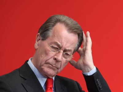 Der scheidende SPD-Chef Franz Müntefering übt Selbstkritik (Archiv). SPD-Chef Müntefering