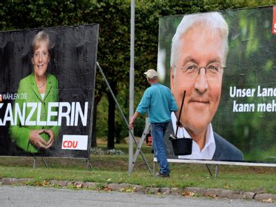 Eindeutig nicht festgelegt: Ein Wahlplakat-Kleber in Hannover. Wahlplakate