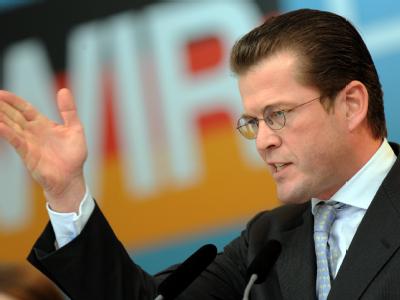 Karl-Theodor zu Guttenberg, die «Allzweckwaffe» der Union, ist als Verteidigungs-, Wirtschafts- oder Finanzminister im Gespräch. Guttenberg