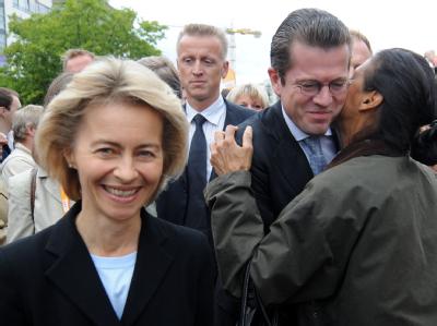 Mit vereinten Kräften: Wirtschaftsminister Karl-Theodor zu Guttenberg und Familienministerin Ursula von der Leyen im Wahlkampf-Endspurt. CDU/CSU-Wahlkampf