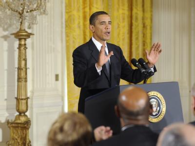 Defensive Geste: Selten ist so viel Häme auf einen Friedensnobelpreisträger niedergeprasselt wie auf Barack Obama. Barack Obama