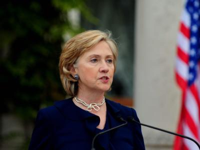 Clinton ist zu Abrüstungsgesprächen nach Moskau gereist. US-Außenministerin Clinton