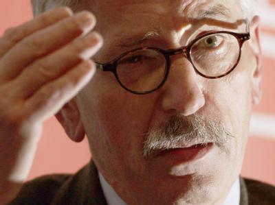 Der frühere Berliner Finanzsenator Thilo Sarrazin darf in der SPD bleiben. Sarrazin