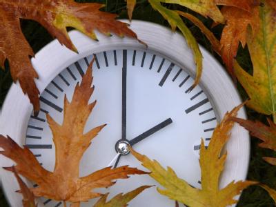 In Deutschland ist die Sommerzeit zu Ende gegangen. Die Uhren wurden eine Stunde zurückgestellt. Zeitumstellung