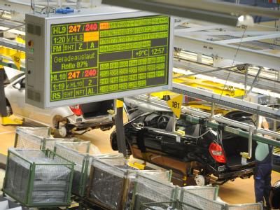 Arbeit bei Daimler nur noch nach Blutprobe? Die Endproduktion der A-Klasse im Mercedes-Benz-Werk Rastatt (Archiv). Mercedes-Werk Rastatt
