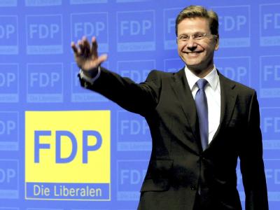 Der künftige Bundesaußenminister Guido Westerwelle beim außerordentlichen Parteitag der FDP in Berlin. Westerwelle