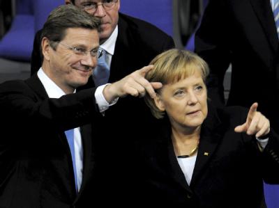 Bundeskanzlerin Angela Merkel und Vizekanzler Guido Westerwelle im Bundestag. Kanzlerin und Vizekanzler