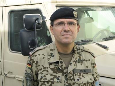 Im Brennpunkt: Oberst Georg Klein, der Kommandeur des deutschen zivil-militärischen Wiederaufbauteams in Kundus. (Archivfoto) Oberst Klein