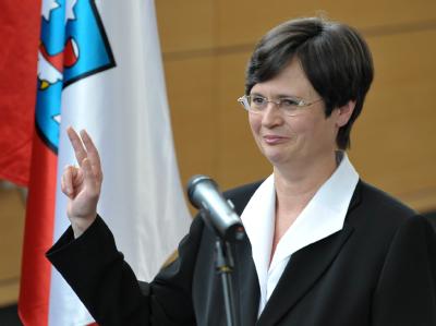 Zwei Monate nach der Thüringer Landtagswahl wird Christine Lieberknecht als neue Ministerpräsidentin vereidigt. Vereidigung