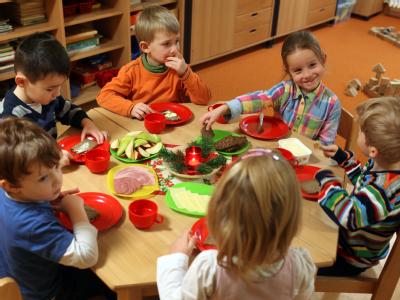 Mehr als 500 Millionen Euro für 30 000 neue Kita-Plätze soll es als Gegenleistung für ein Ja zum Fiskalpakt geben. Foto: Jens Büttner/Archiv Kita