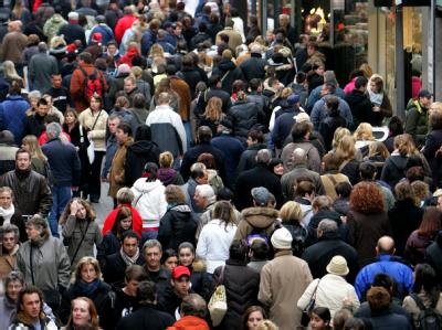 Die Zahl der Einwohner in Deutschland ist 2010 leicht gesunken. Einkauf