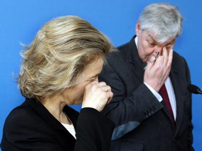 Der DGB-Vorsitzende Michael Sommer hat Bundesarbeitsministerin Ursula von der Leyen einen heißen Herbst angekündigt (Archivfoto).. Von der Leyen und Sommer