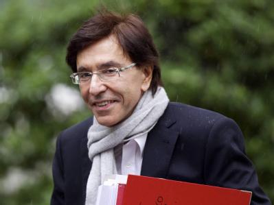 Der designierte Premierminister Elio Di Rupo ist von König Albert II. damit beauftragt worden, «so rasch wie möglich» eine neue Regierung zu bilden. Foto: Nicolas Maeterlinck Elio di Rupo