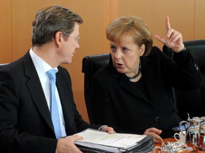 Bundeskanzlerin Merkel hat Außenminister Westerwelle den Rücken gestärkt. Merkel und Westerwelle