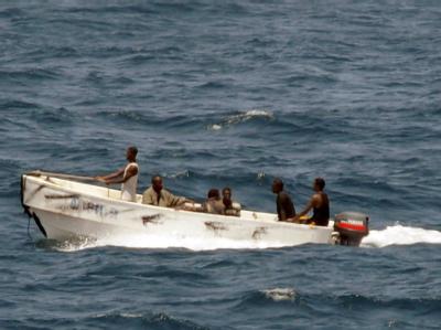 Piratenattacke vor der somalischen Küste (Archivbild). Piratenboot