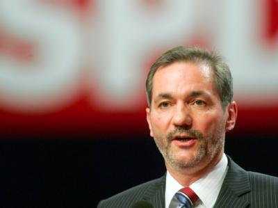 «Der Verfolgungsdruck rechtsextremer Strukturen muss stärker werden»: Brandenburgs Ministerpräsident Matthias Platzeck (SPD). Archivfoto: Matthias Platzeck