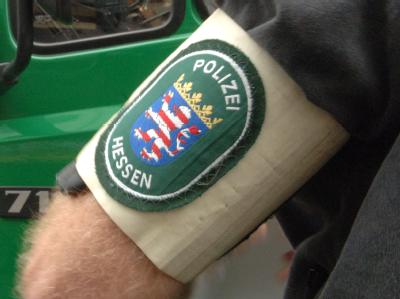 Familientragödie in Hessen: Ein 86-jähriger Mann wurde offenbar von seinem Sohn getötet. Hessischer Polizeibeamter
