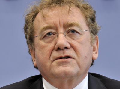 Rechnungshof-Präsident Dieter Engels sieht keinen Spielraum für Steuersenkungen (Archiv). Rechnungshof-Präsident Engels