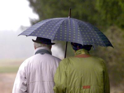Die Altersversorgung gerät aus Sicht der EU-Kommission zunehmend unter Druck. Rentner