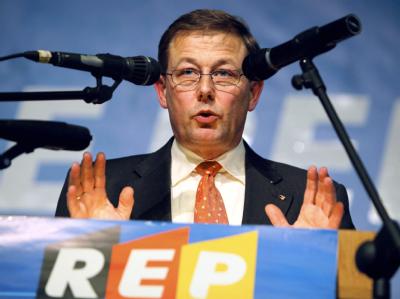 Republikaner-Chef Rolf Schlierer beim Bundesparteitag der Republikaner (Foto vom 14.3.2009) Parteitag der Republikaner