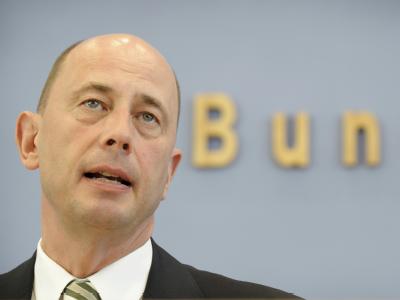 Bundesverkehrsminister Tiefensee: «Schon eine grundsätzlich andere Brückenlösung hätte genügt.» Wolfgang Tiefensee