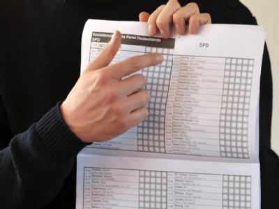 Statt eines Wahlzettels gibt es in Bremeni ein DIN-A4-Heft. Wahl-Heft