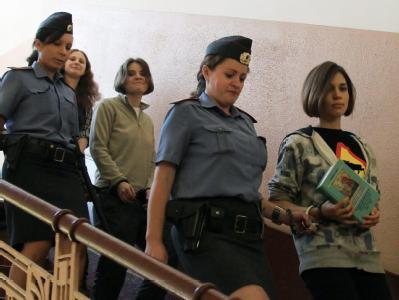 Den russischen Musikerinnen von Pussy Riot drohen drei Jahre Haft. Foto: Sergei Chirikov / Archiv Pussy Riot