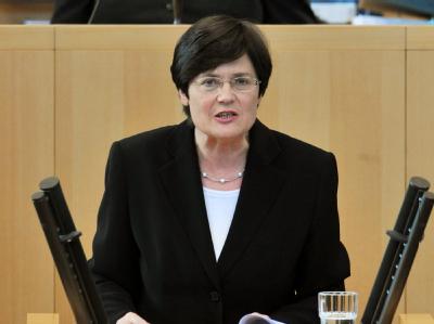 «Nicht verkraftbar» - Thüringens Ministerpräsidentin Lieberknecht hat mit der Ablehnung der geplanten Steuersenkungen im Bundesrat gedroht. (Archivbild) Christine Lieberknecht