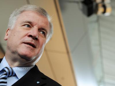 Der bayerische Ministerpräsident und CSU-Vorsitzende Horst Seehofer (CSU) stellt sich bei der Vorstandssitzung seiner Partei den Pressefragen. CSU-Vorstandssitzung