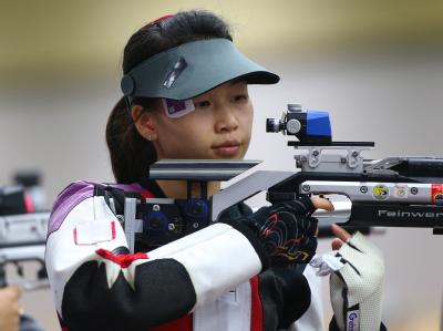Die Chinesin Siling Yi sicherte sich die erste Goldmedaille dieser Spiele. Foto: Geoff Caddick Treffsicher
