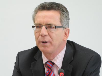 Bundesinnenminister Thomas de Maizière: «Notwendig ist ein breiter Ansatz, der das gesamte Internet einbezieht.» Gipfel zu Geo-Onlinediensten